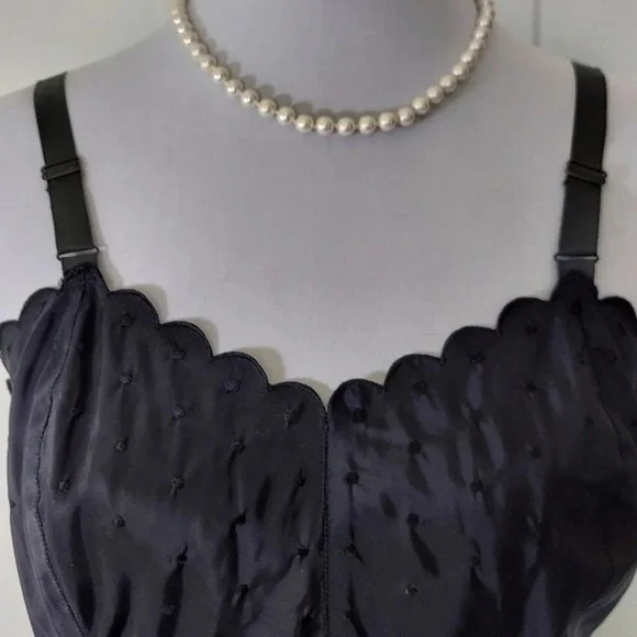 Vintage Black Barbizon Candie Tafredda Scalloped Edges Sexy Unique‎ Slip Dress